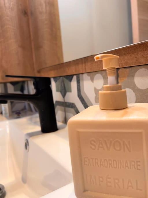 Appartamento Loft Pied De Coline Au Calme Ginasservis Esterno foto