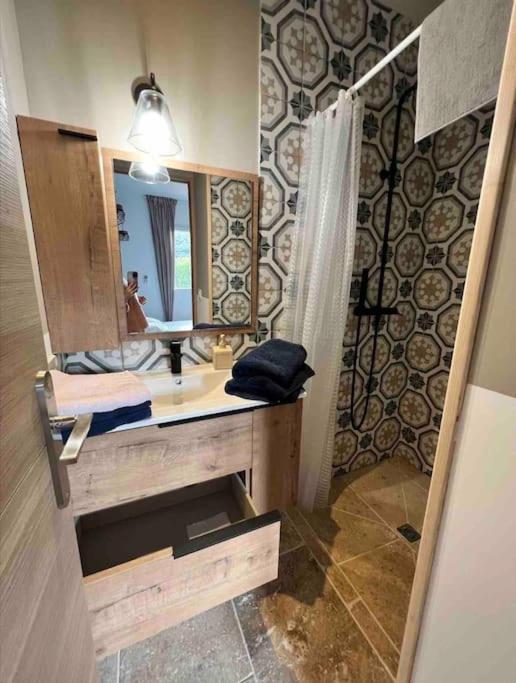 Appartamento Loft Pied De Coline Au Calme Ginasservis Esterno foto