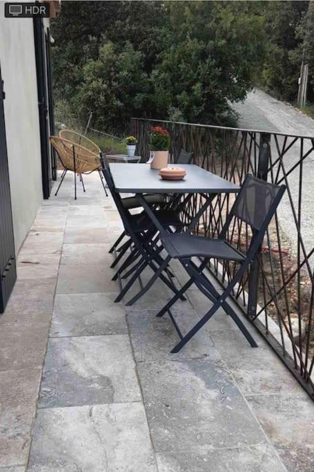Appartamento Loft Pied De Coline Au Calme Ginasservis Esterno foto