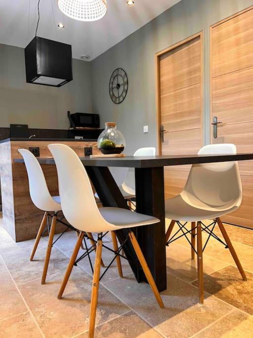 Appartamento Loft Pied De Coline Au Calme Ginasservis Esterno foto